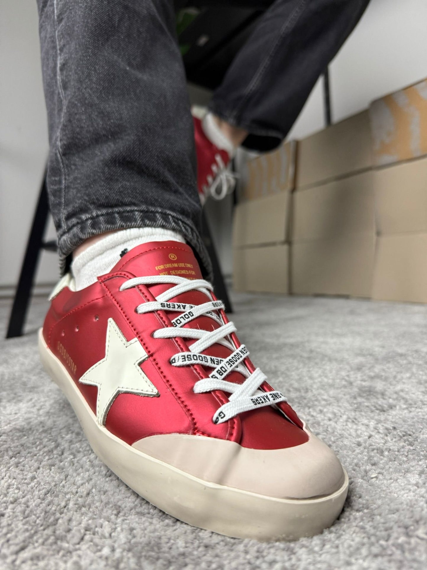 Golden Ball Super Star Dark Red / White star