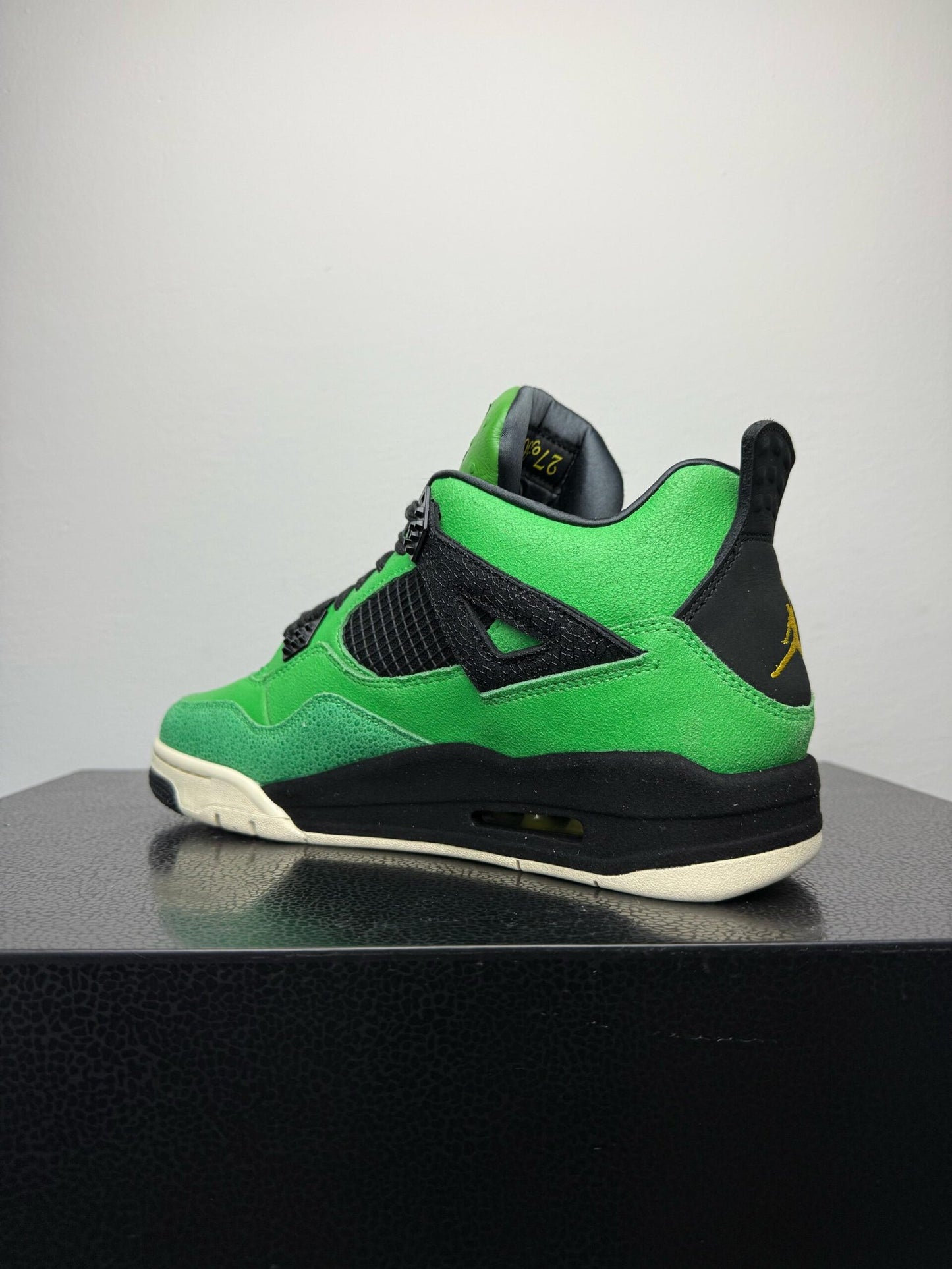 Air Jordan 4 Retro Manila