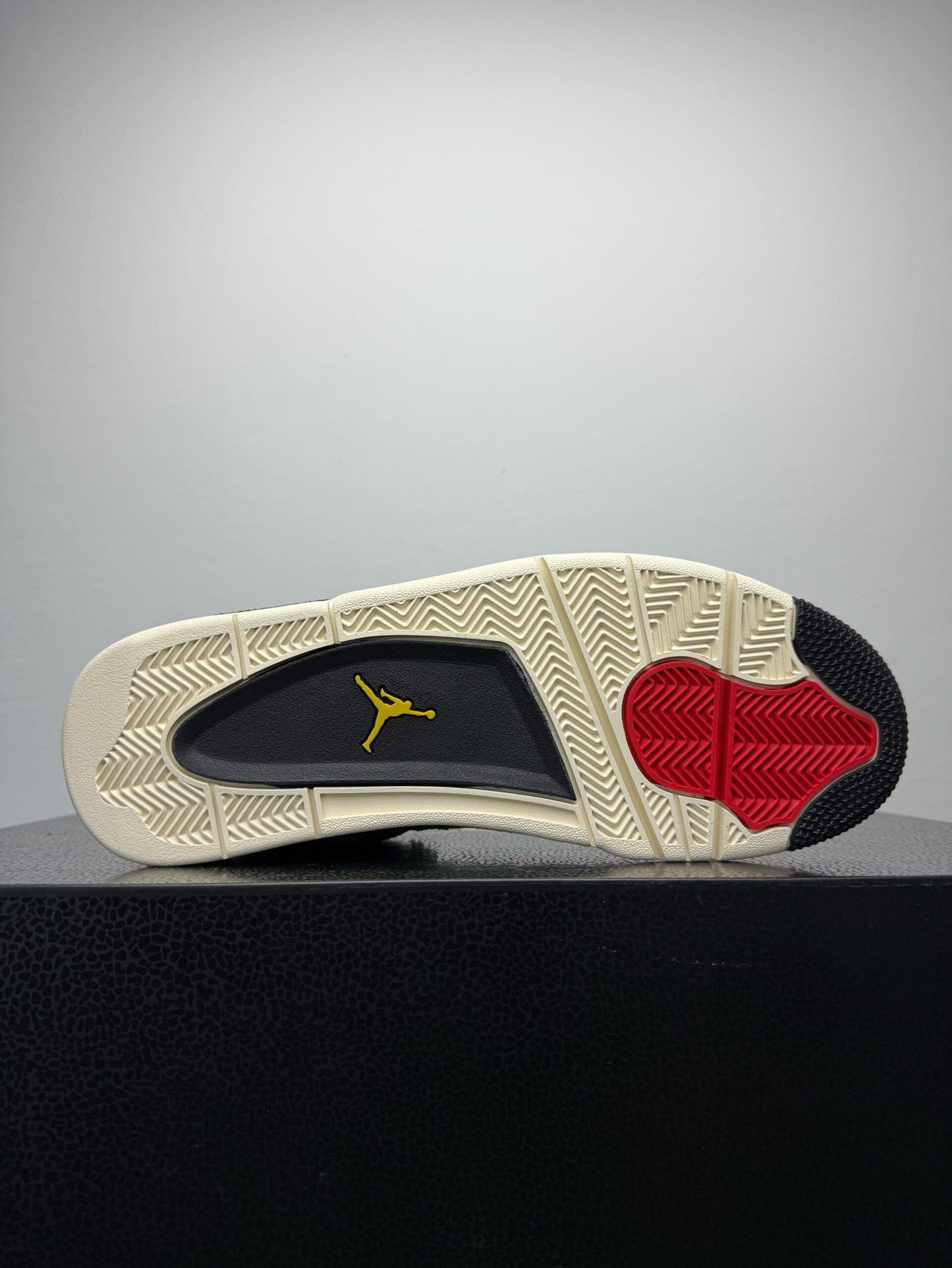 Air Jordan 4 Retro Manila