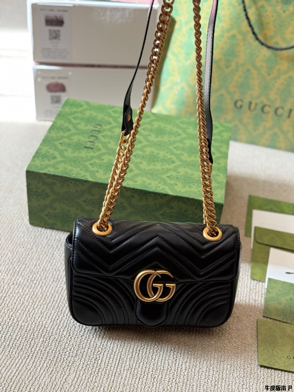 Gucci Marmont shoulder bag CRNA, SMALL
