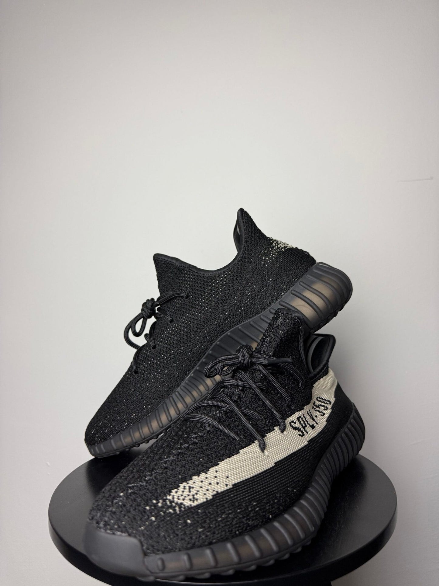 Yeezy Boost 350 V2 “Oreo”