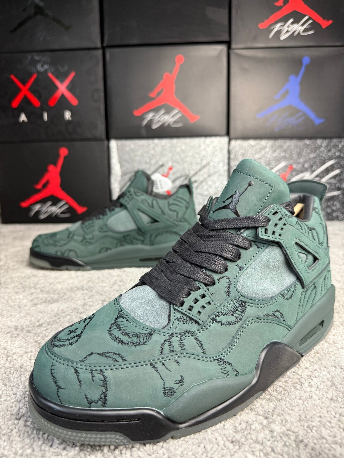 Air Jordan 4 Retro KAWS Black