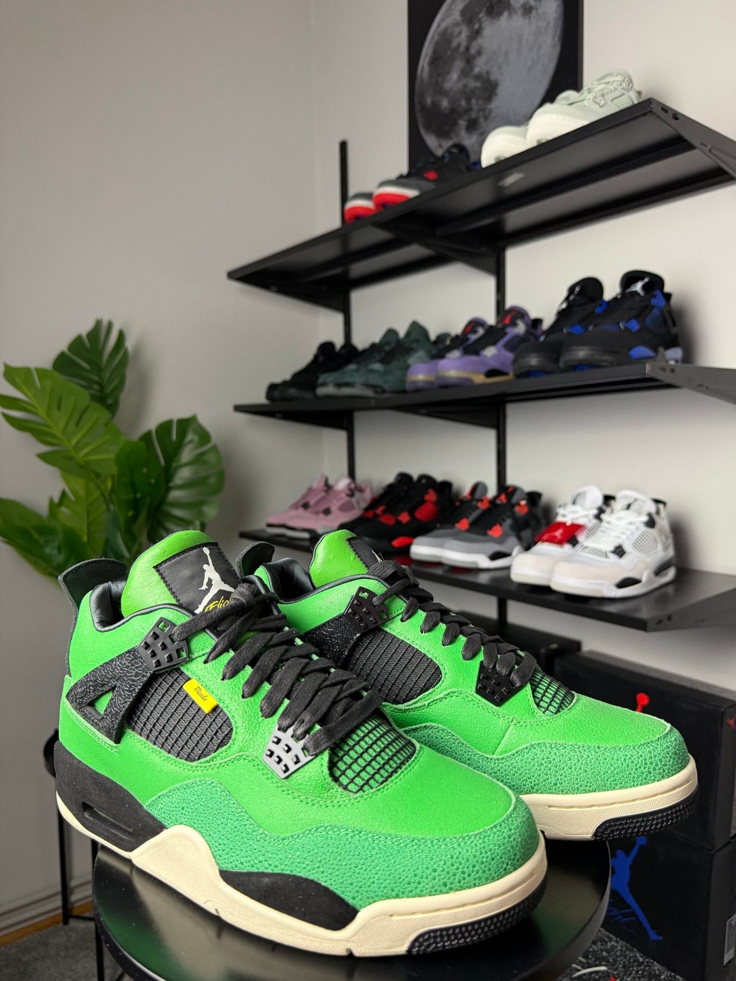 Air Jordan 4 Retro Manila