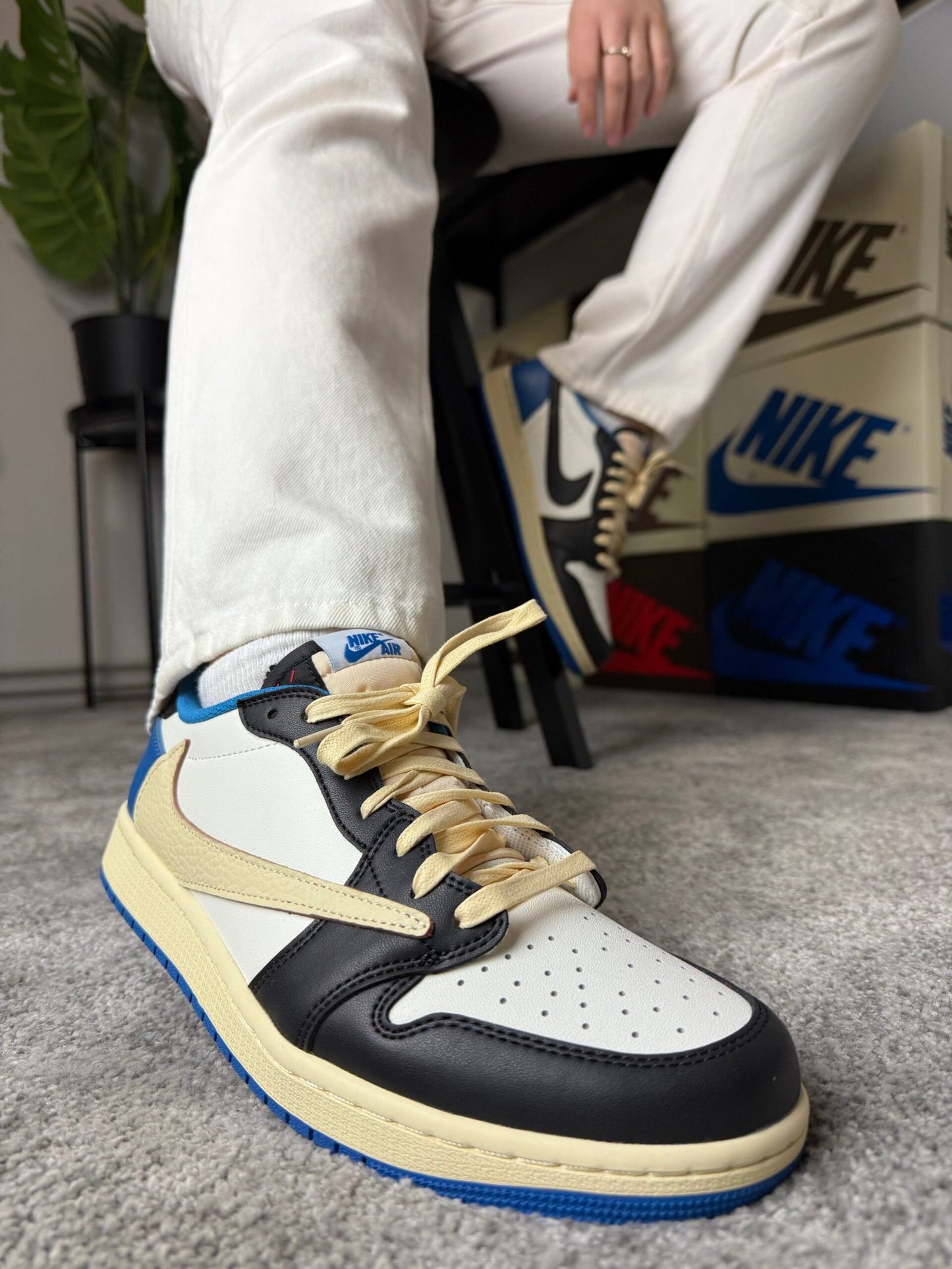 Jordan x Travis Scott Blue Mocha