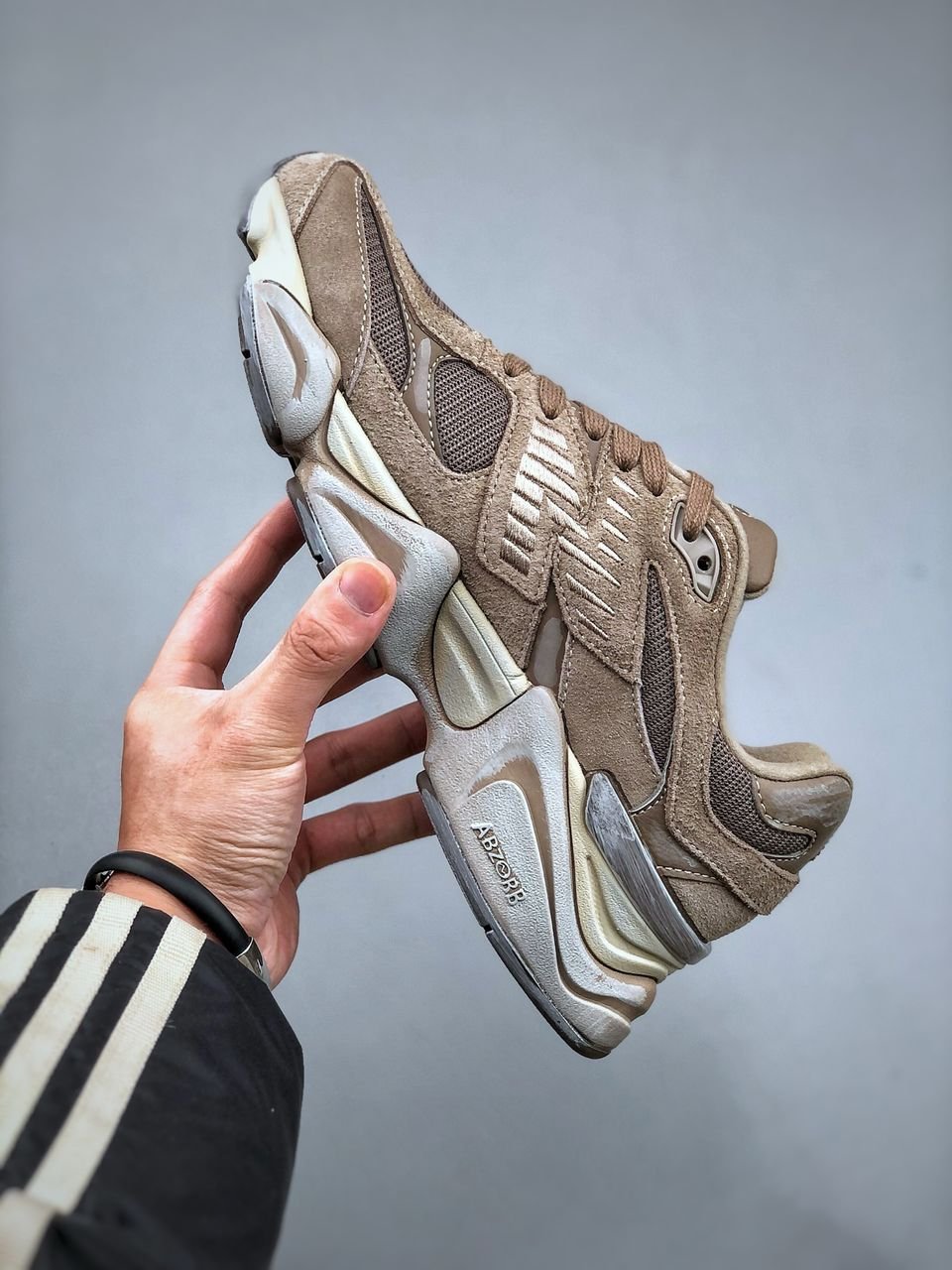 New Balance 9060 “Mushroom”