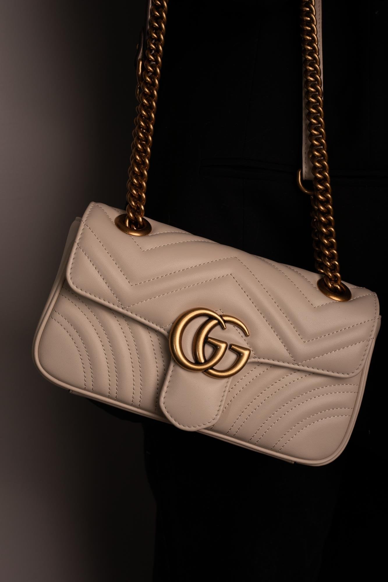 Gucci Gg Marmont Matelassé Leather Bag