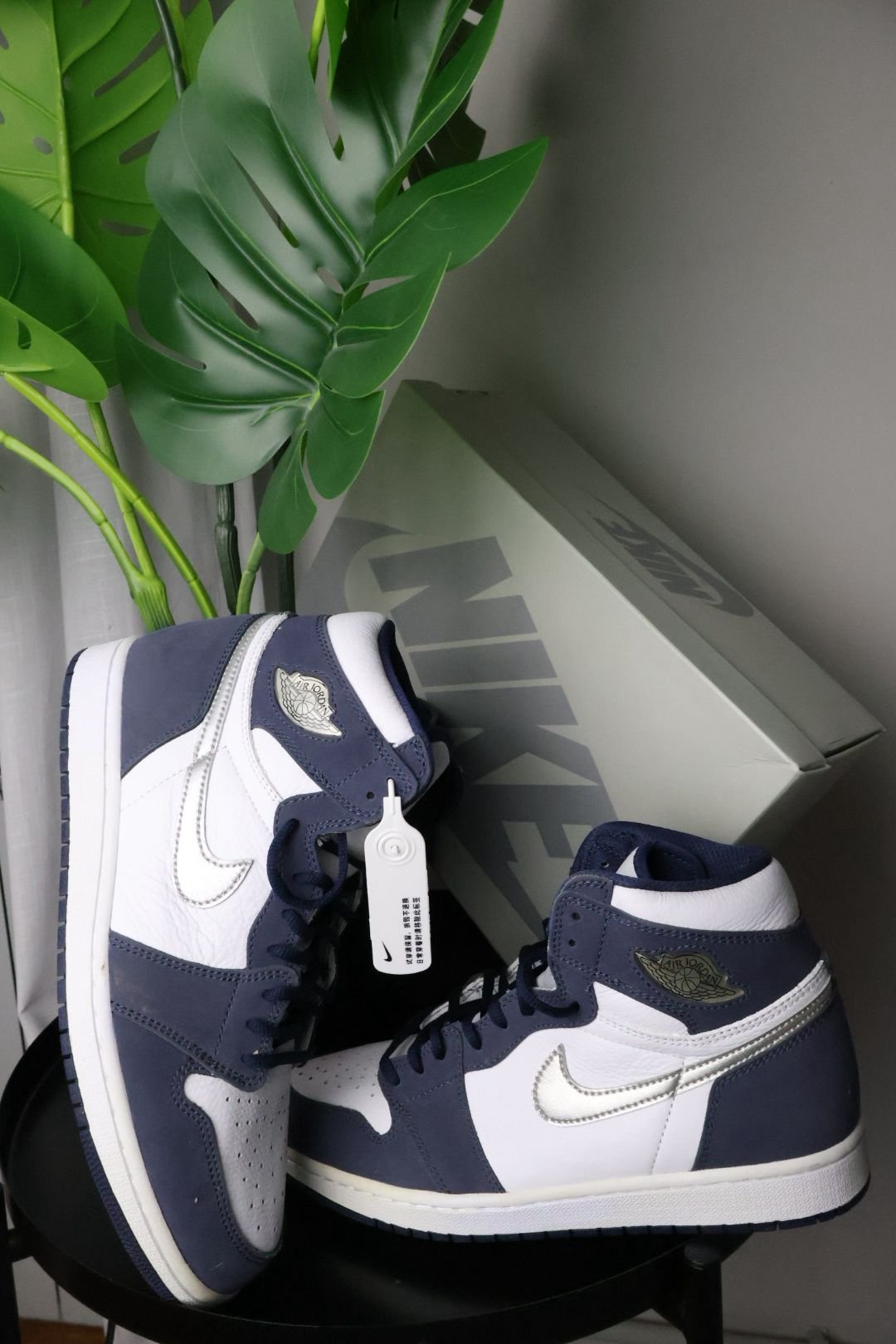Air Jordan 1 Midnight Navy