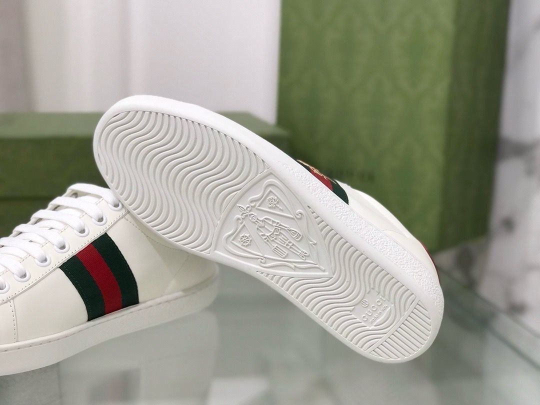 Gucci White Leather With Bee