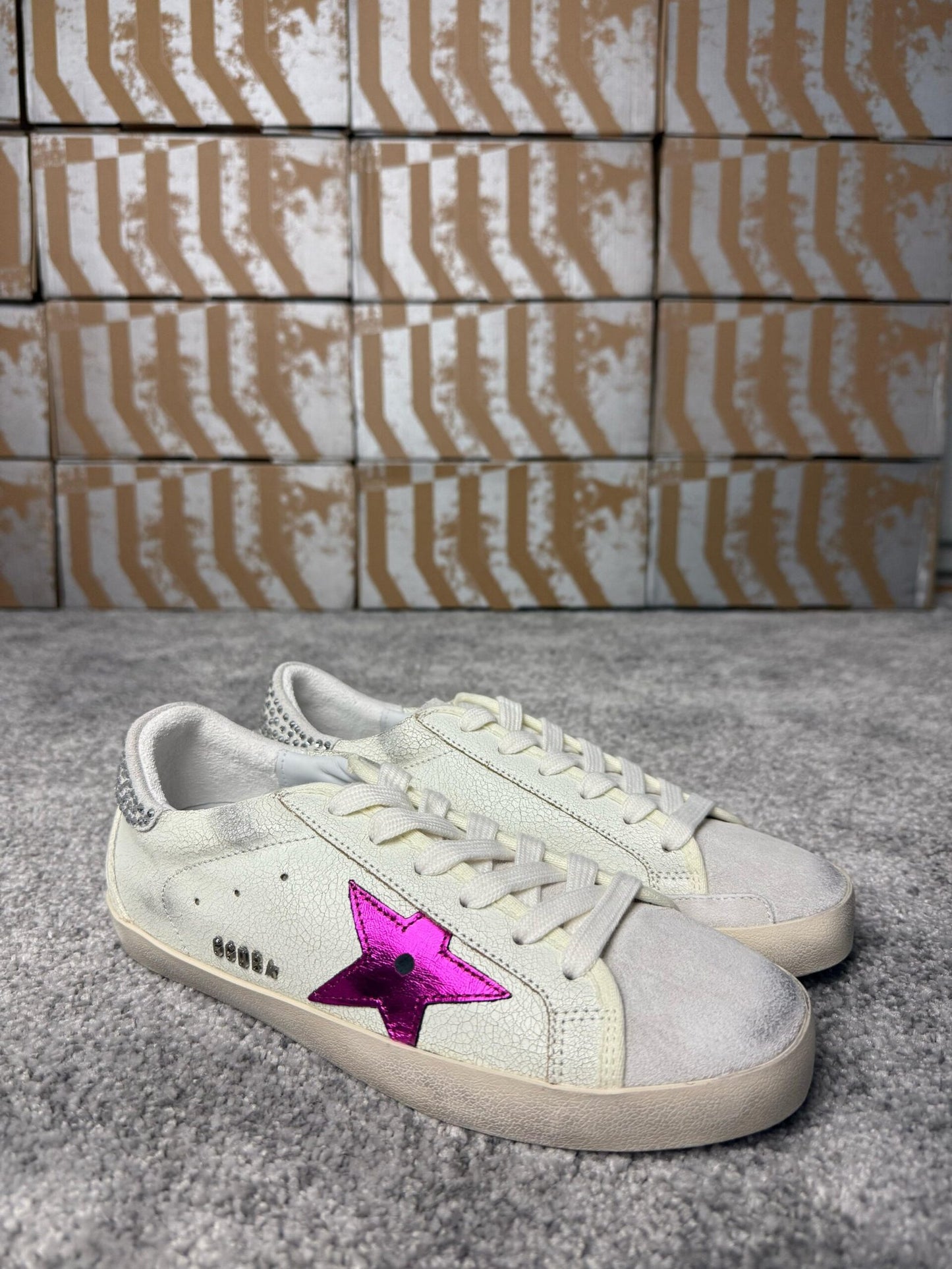 Golden Goose Beige / Pink Star