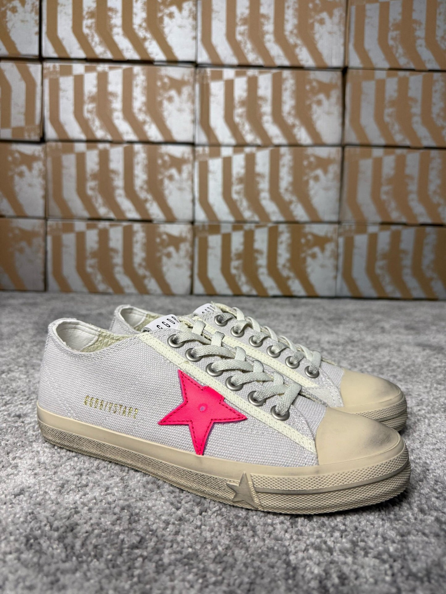 Golden Goose Grey / Pink Star