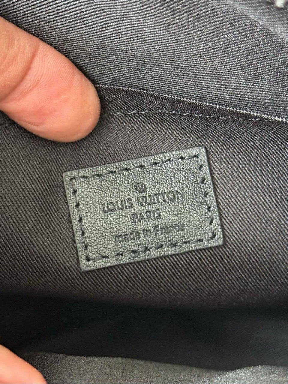 Louis Vuitton Noir Leather Pilot Wearable Wallet