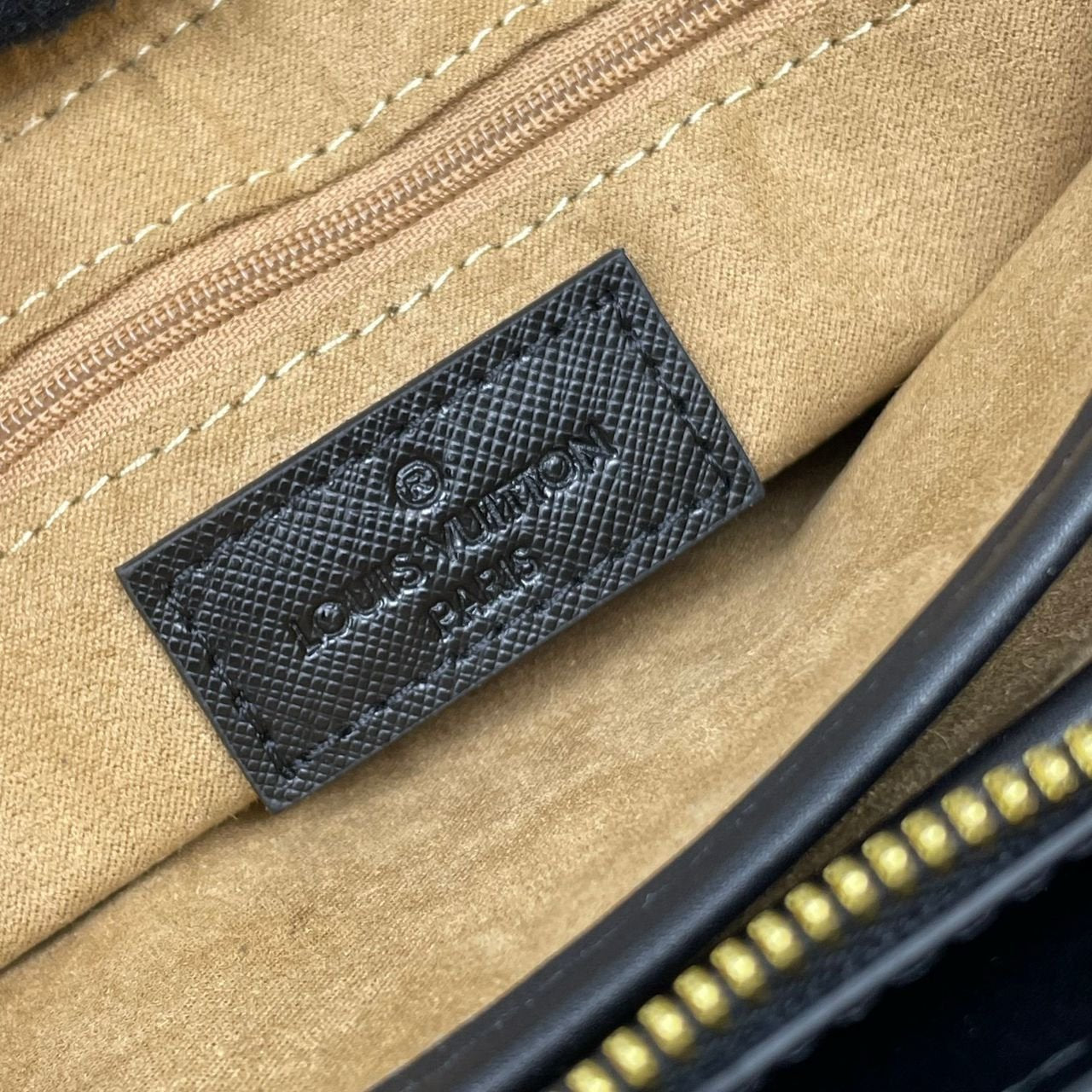 Louis Vuitton Calfskin Lock Me Zippy – Black