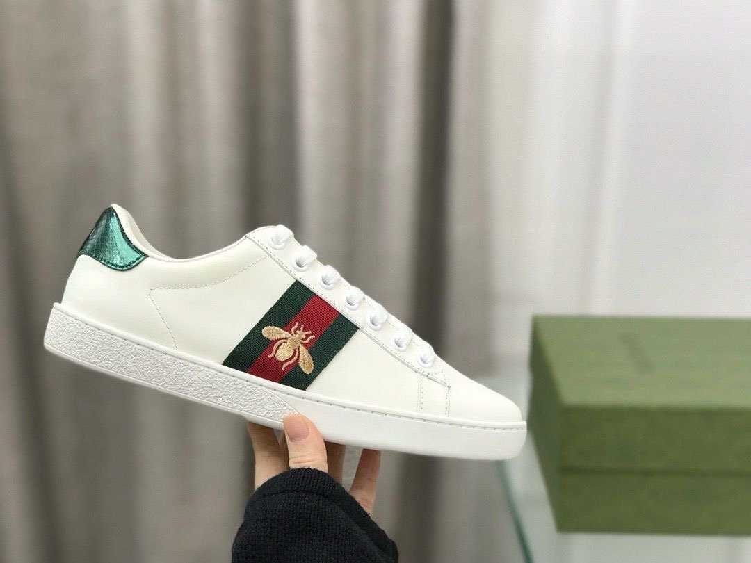 Gucci White Leather With Bee