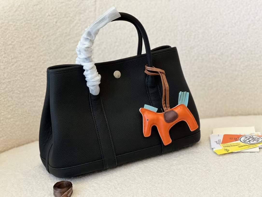 Hermes Garden Party 30 crna