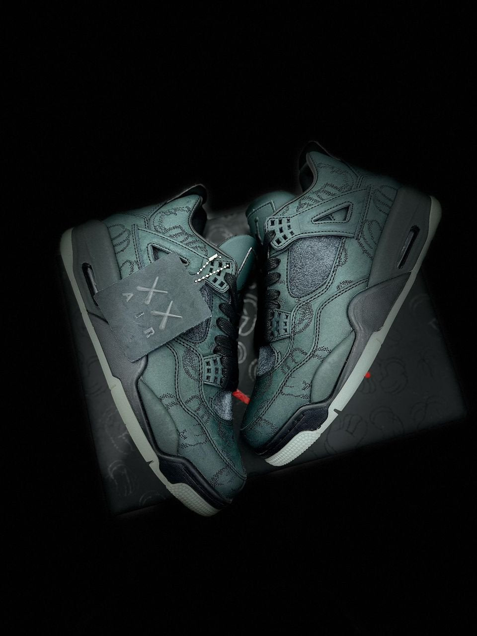 Air Jordan 4 Retro KAWS Black