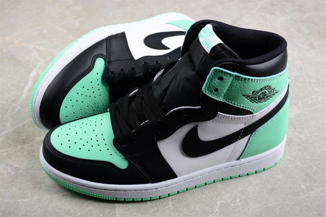 Air Jordan 1 Retro Green Glow