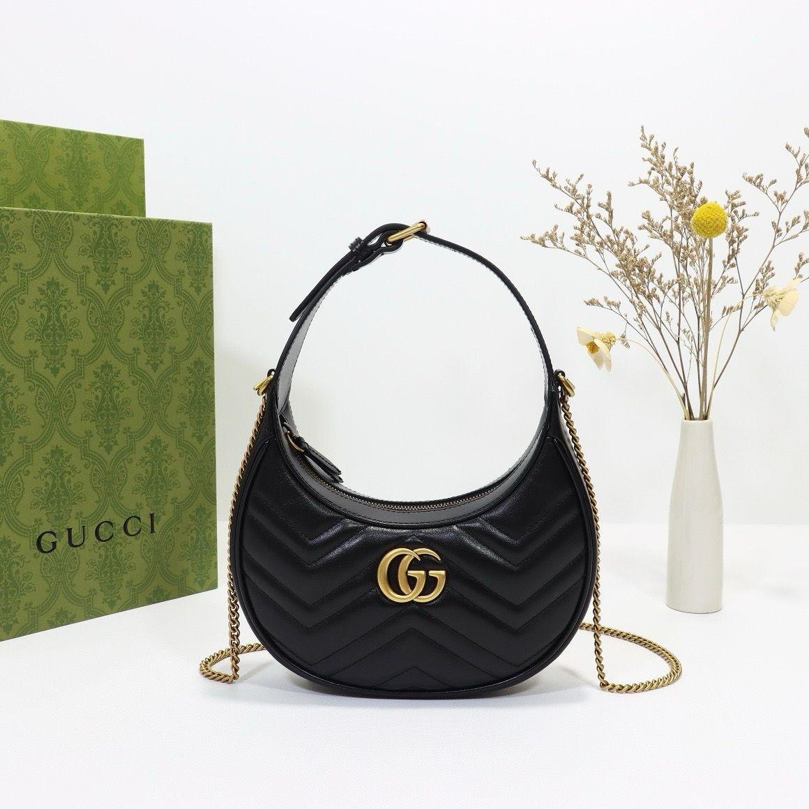 Gucci Marmont shoulder bag CRNA, MINI
