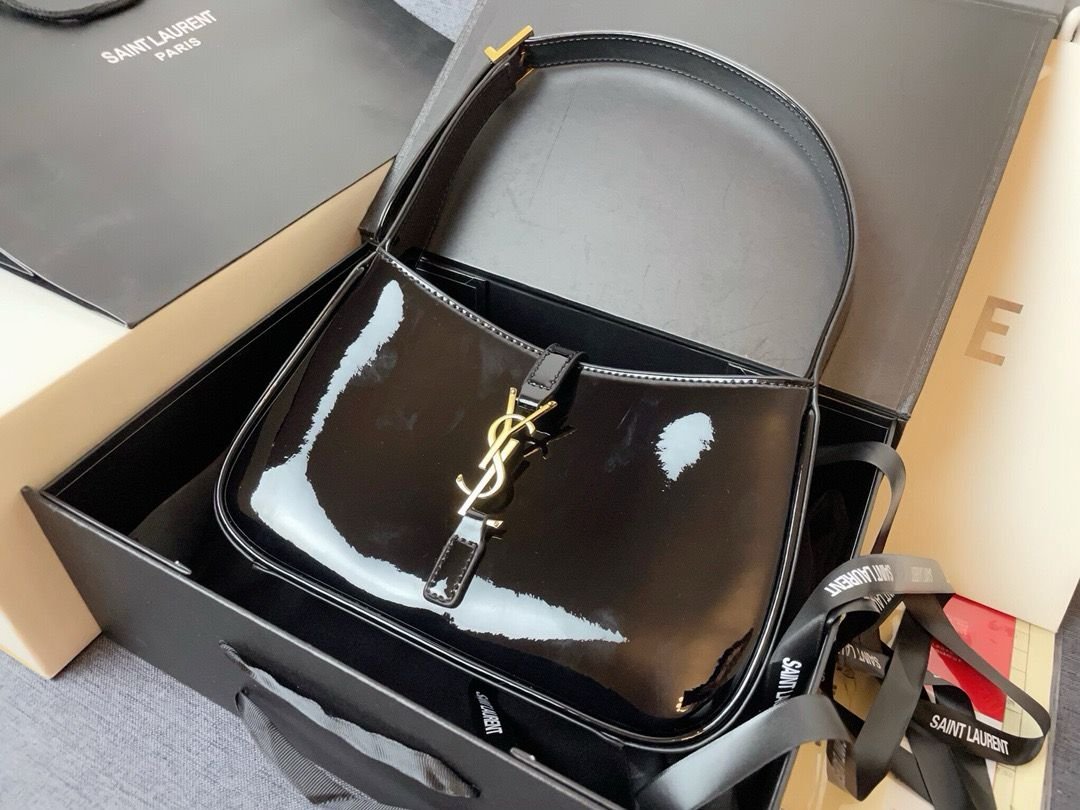 YSL Saint Laurent Le 5 à 7 Hobo Black “Patent leather”