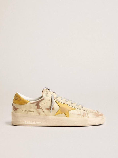 Golden Goose Beige / Yellow Star
