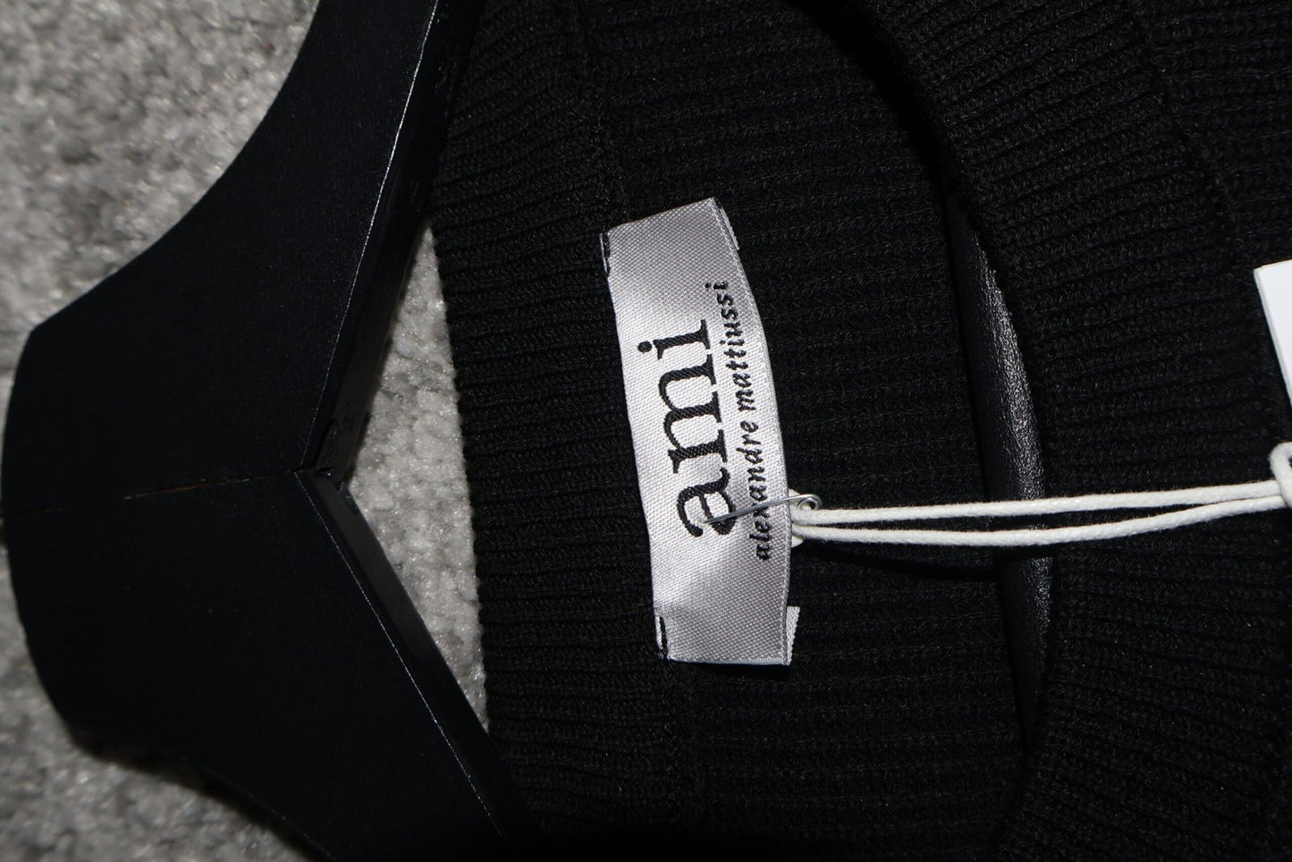 Ami Majica dugih rukava Black / Crna