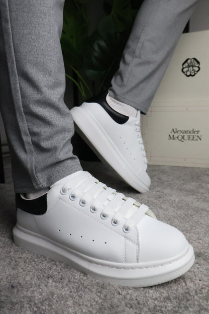 Alexander McQueen “BLACK WHITE” – Classic