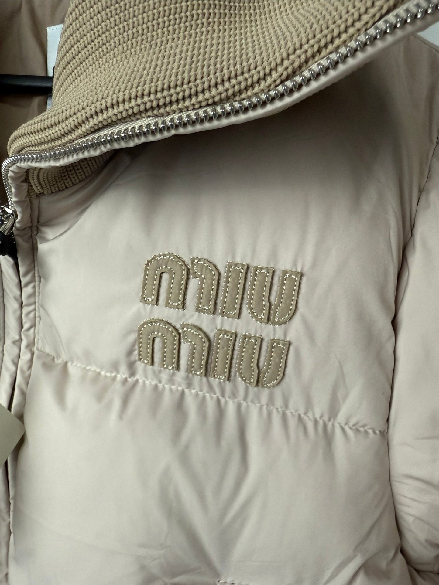 Miu Miu Beige Down Jakna