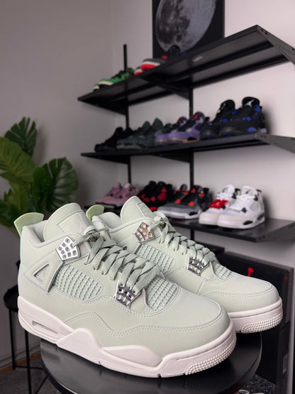 Air Jordan 4 Retro Green
