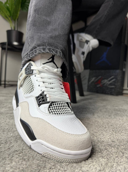 Air Jordan 4 Retro Military Black