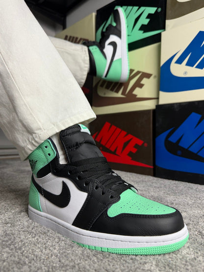 Air Jordan 1 Retro Green Glow