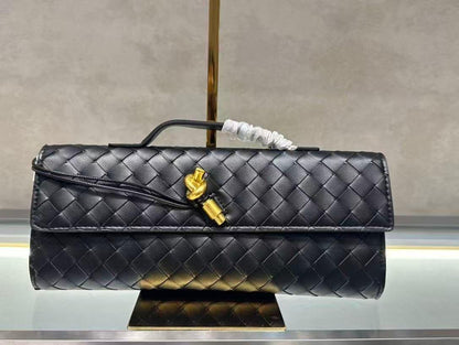 BOTTEGA VENETA ANDIAMO CLUTCH “BLACK”