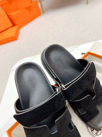 Hermes Noisette Sandala “Black”