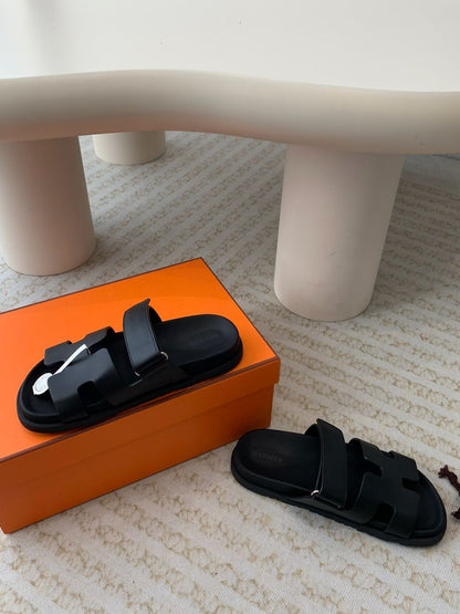 Hermes Noisette Sandala “Black”