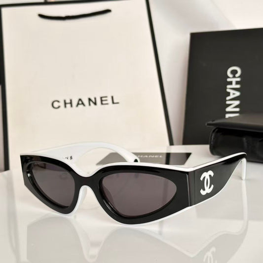 CHANEL CAT EYE NAOČALE “BLACK/WHITE”