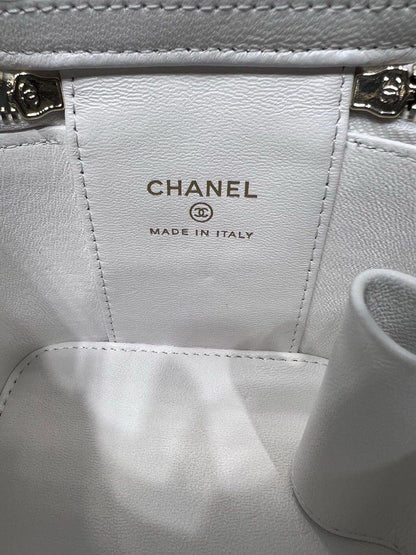 Chanel Mini With Chain white Lambskin Gold Hard