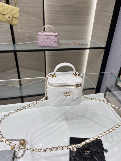 Chanel Mini With Chain white Lambskin Gold Hard