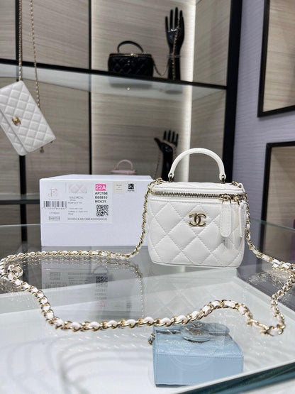 Chanel Mini With Chain white Lambskin Gold Hard