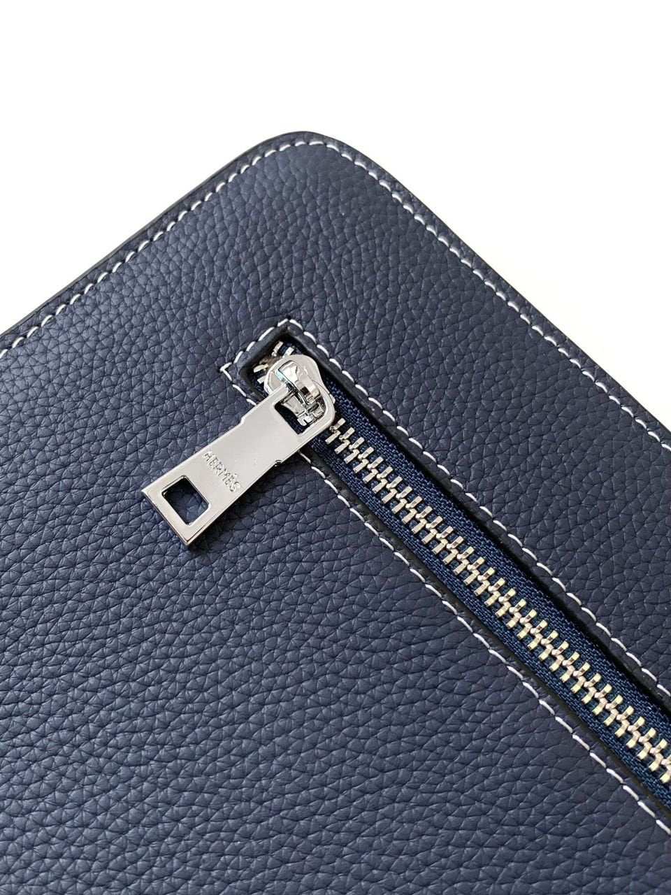 Hermes men’s pouch bag, luxurious leather