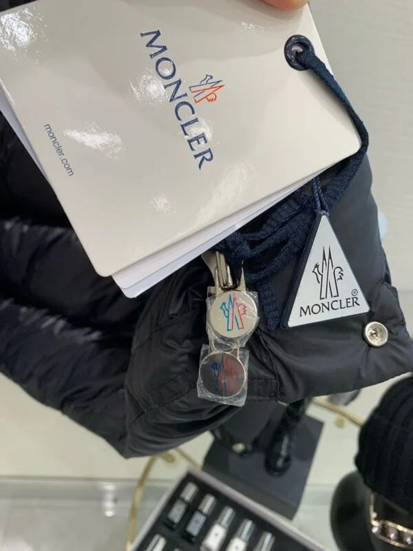 Moncler Down Jakna Black / Crna