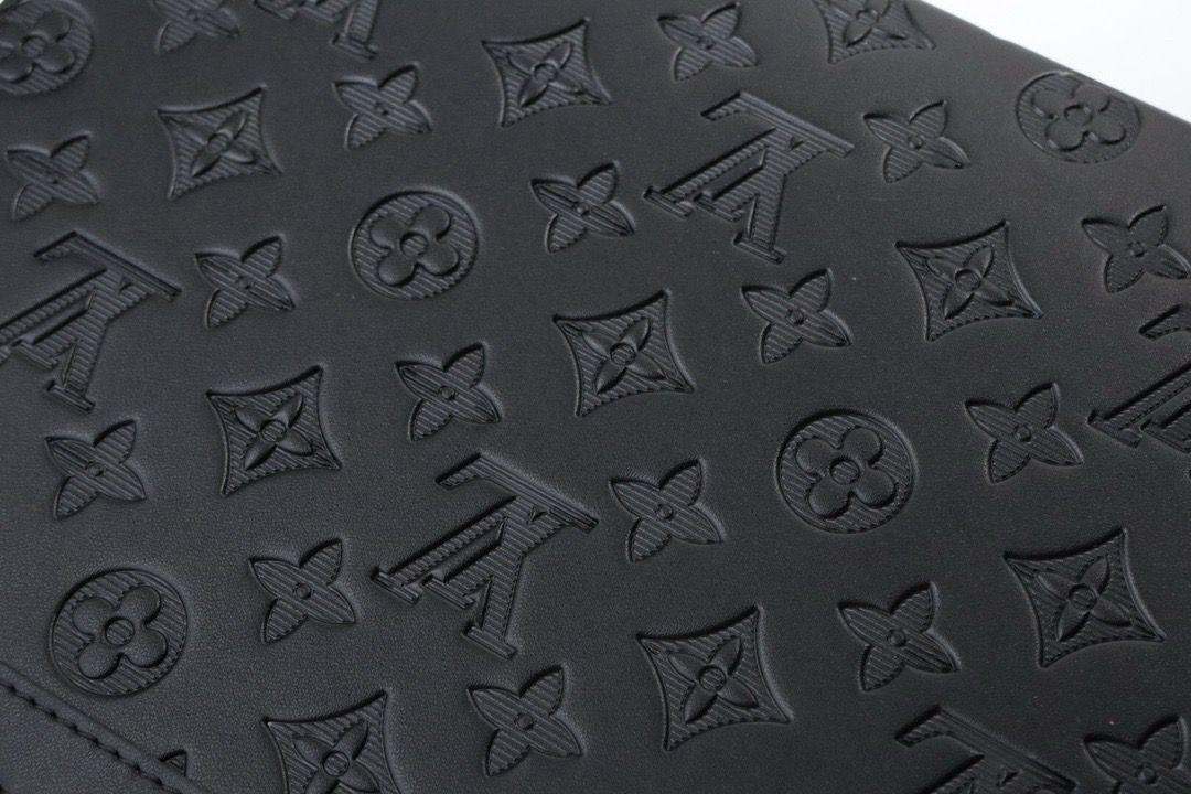 Louis Vuitton Monogram Shadow Discovery
