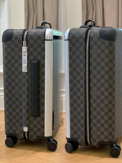 Louis Vuitton black brown Kofer KAWS