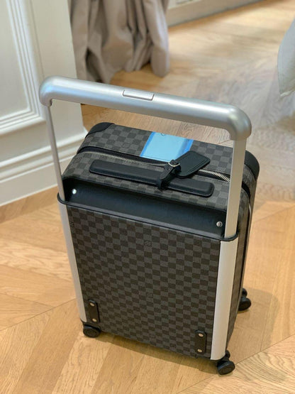 Louis Vuitton black brown Kofer KAWS