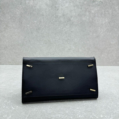 Salvatore Ferragamo Hug medium crna