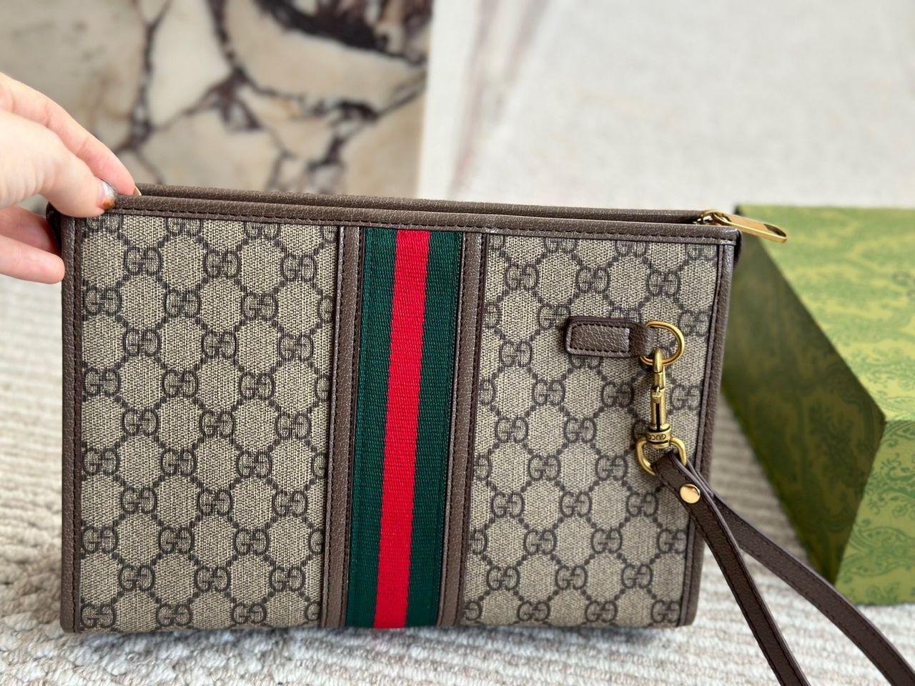 Gucci ophidia large gg supreme pouch clutch