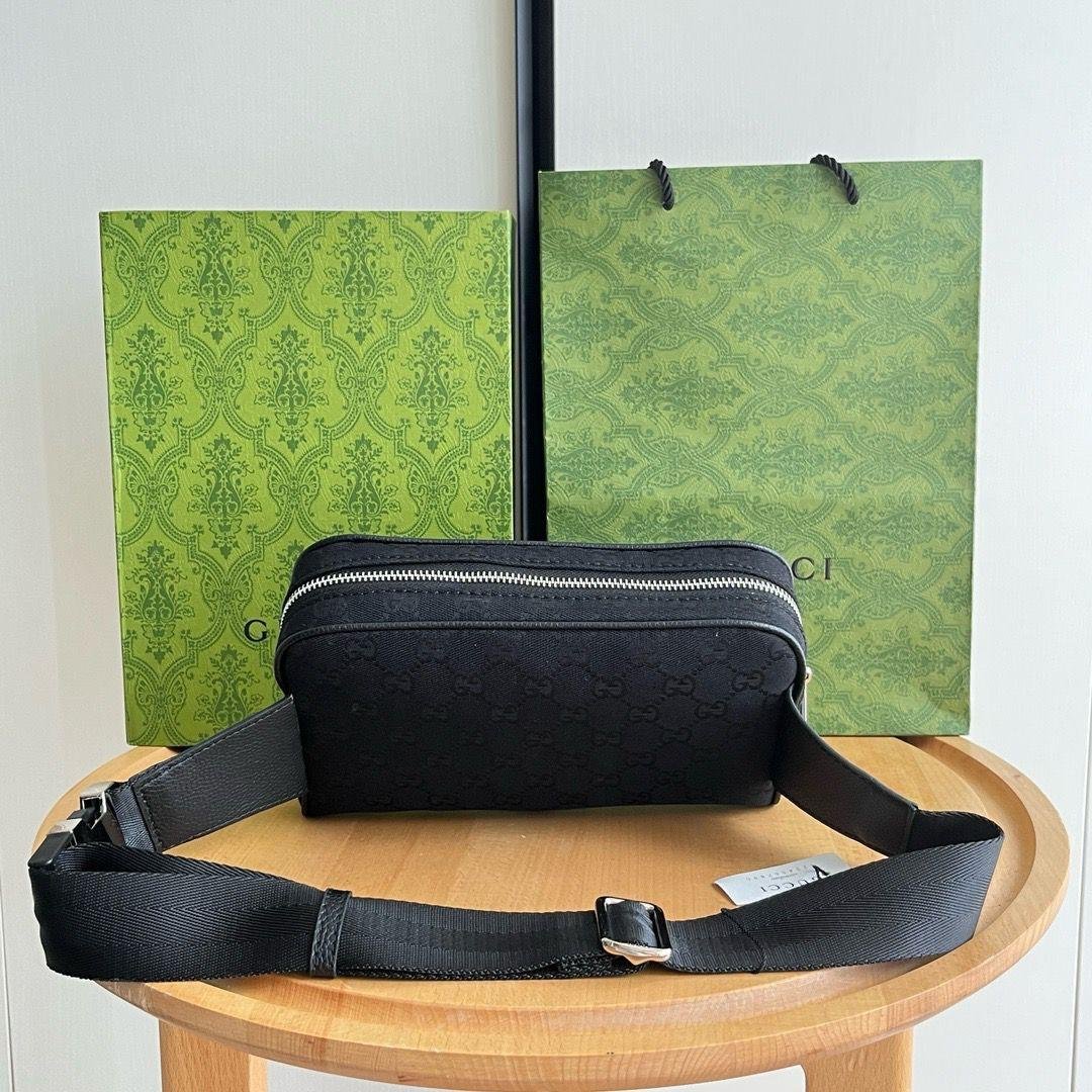 Gucci GG Supreme Black Crossbody Bag