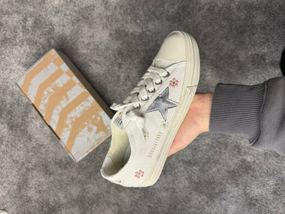 Golden Goose Flower / Grey Star